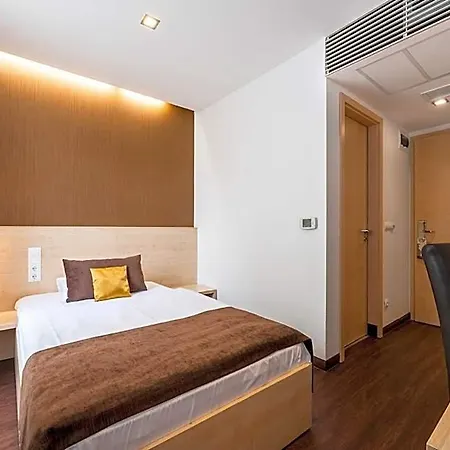 Hotel Promenade By Mellow Mood