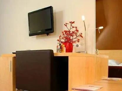 Otel Promenade 3*