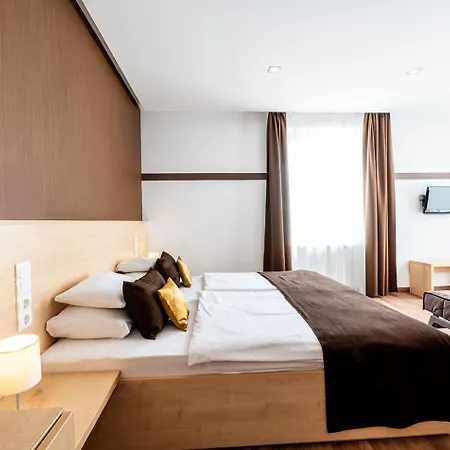 Promenade Hotel 3*